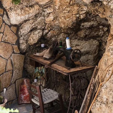 Manthiata * Exanthia