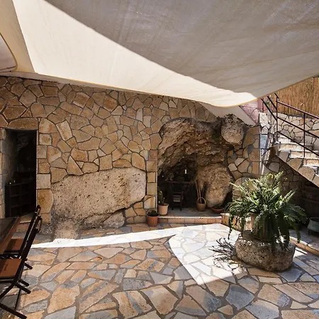 Manthiata * Exanthia